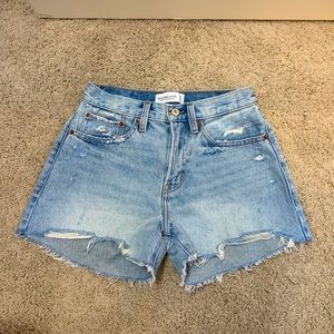 A&F Mid Rise Boyfriend Shorts